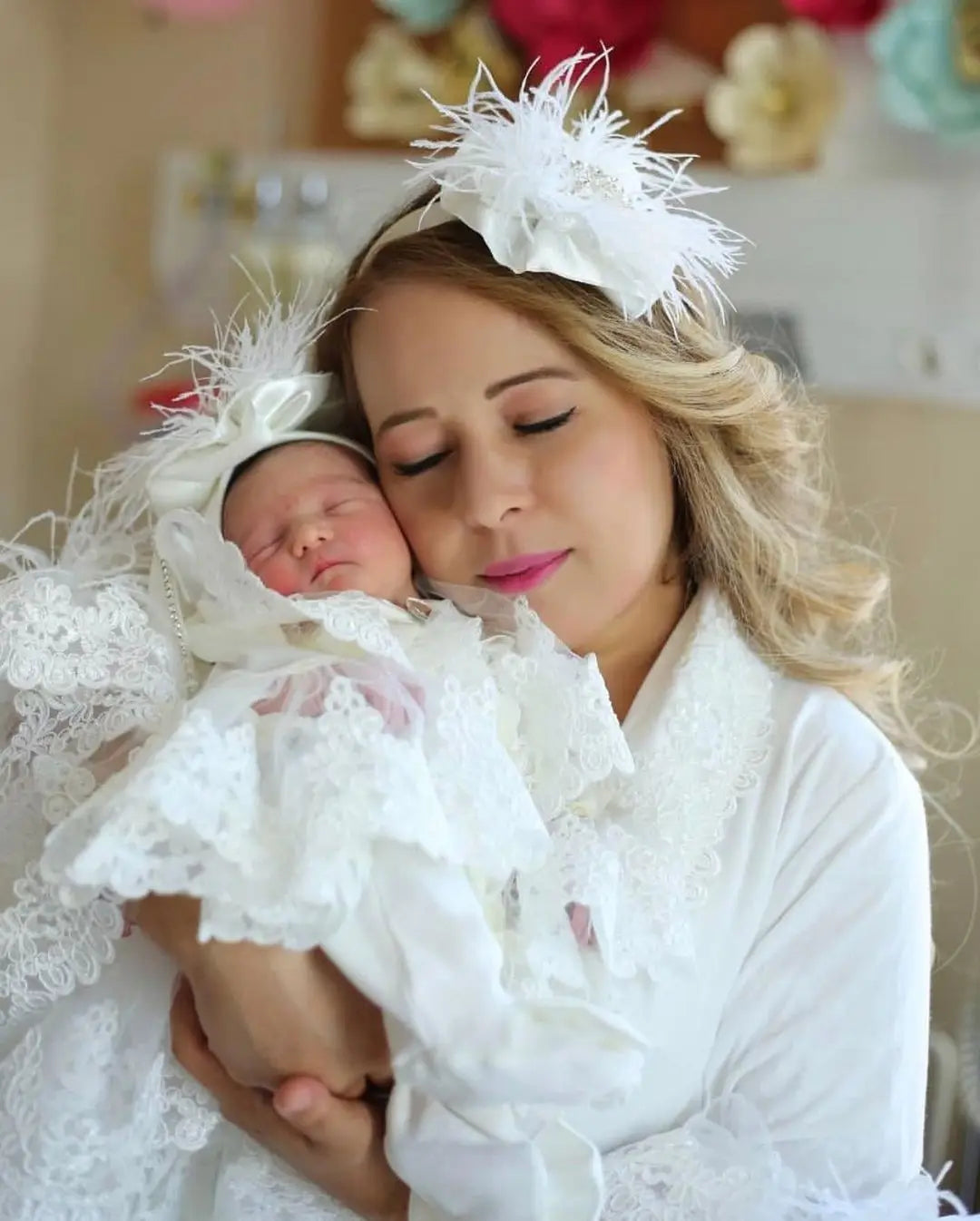 Jewelry Crown 4-Piece Layette with Romper, Cap, Mittens, and Shoes
