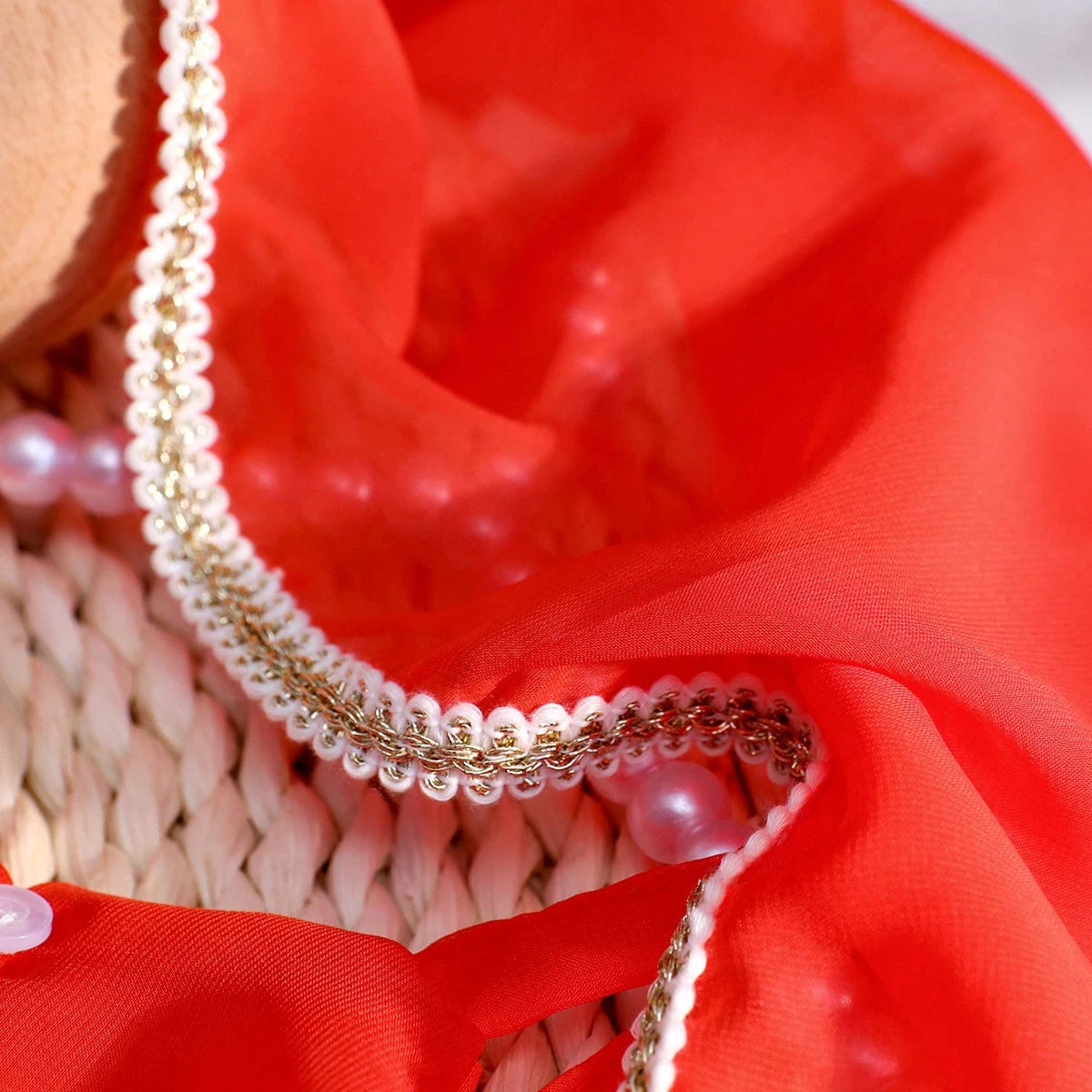 Newborn Photography 4-Piece Set with Top, Skirt, Headscarf, and Head Pendant